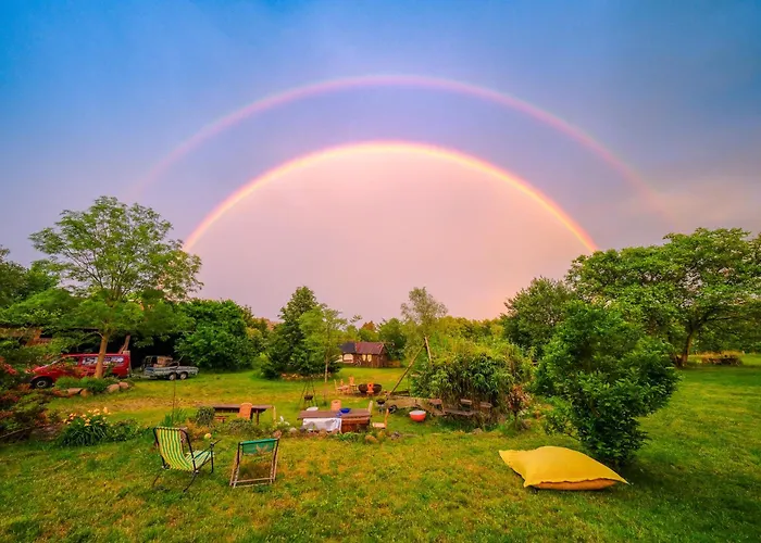 Weinrote Jurte Fuer Geniesser