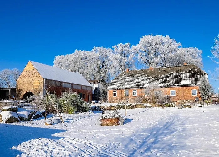 Weinrote Jurte Fuer Geniesser * Babelin